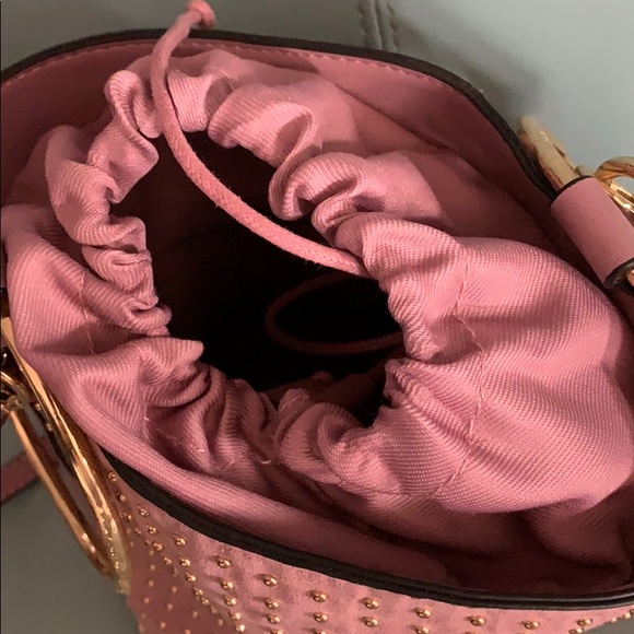 Gorgeous Pink & Gold Vegan Leather Bucket Bag - Picture 6 of 8